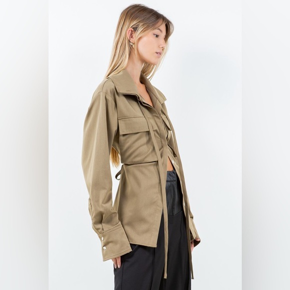 Khaki Button-Up Women's Top - Picture 3 of 6